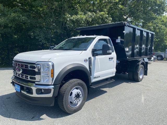 2025 Ford F-600 photo 3