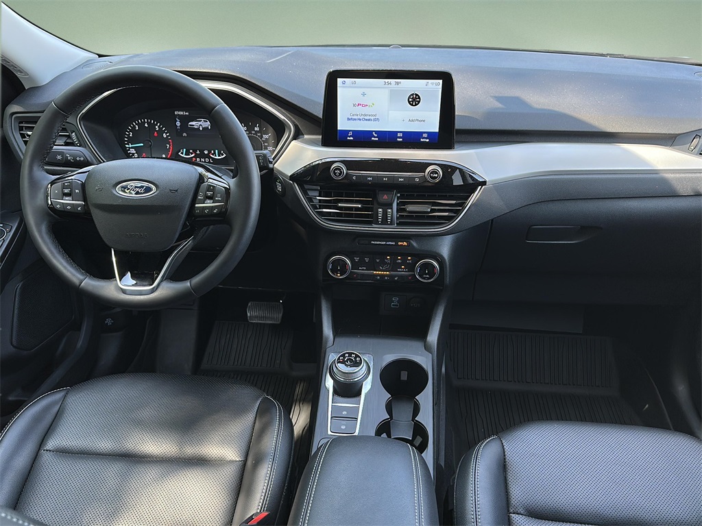 2022 Ford Escape SEL photo 9
