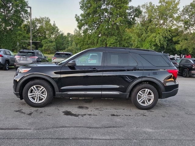 2022 Ford Explorer XLT photo 3