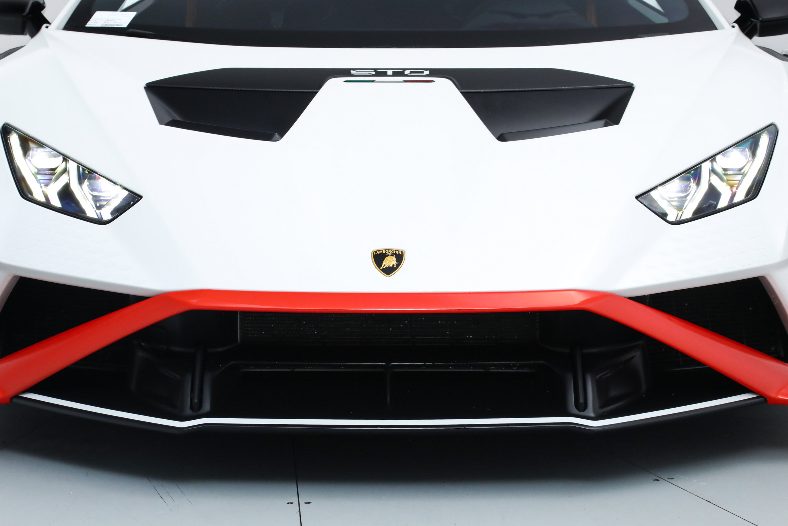 2022 Lamborghini Huracan STO photo 8