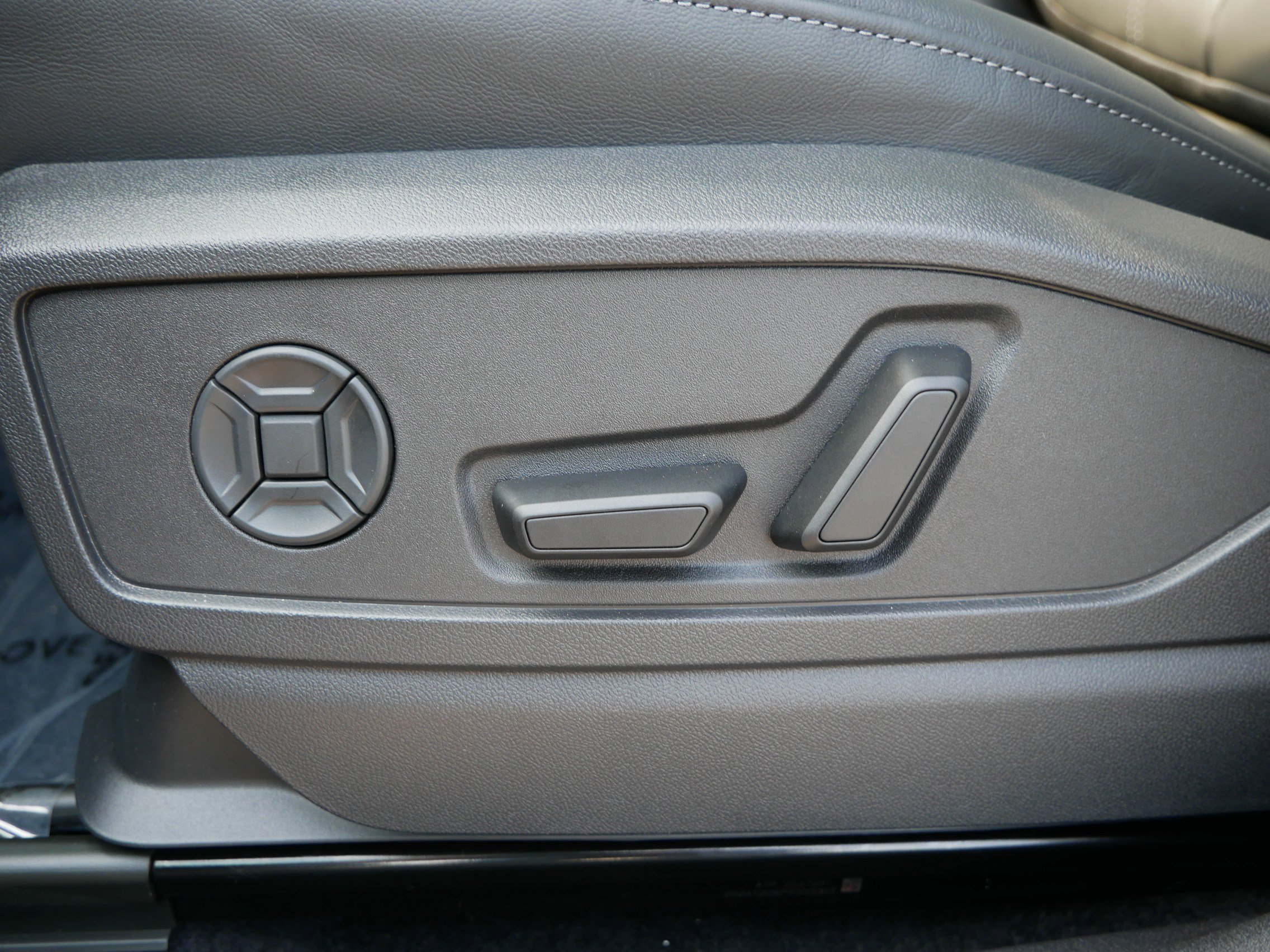 2025 Audi Q5 Premium Plus photo 14