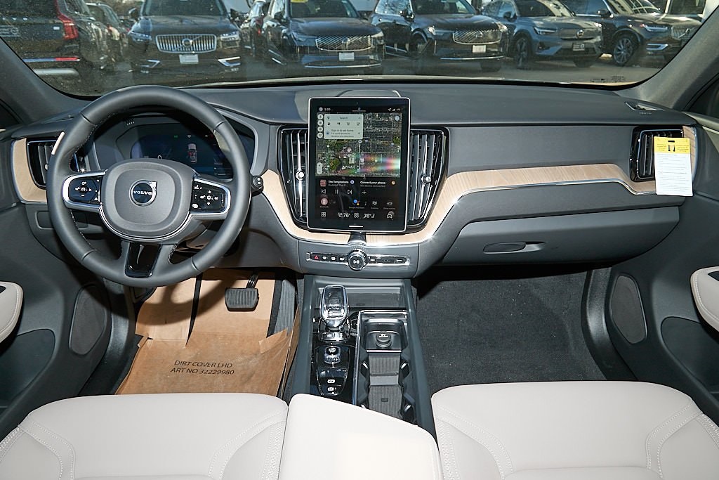 2026 VOLVO XC60 - Image 21