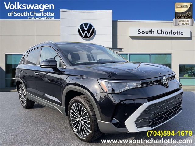 2025 Volkswagen Taos SE's photo