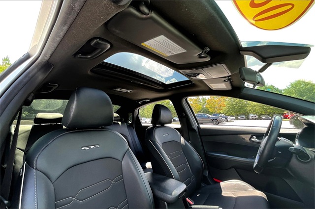 2020 Kia Forte GT-Line photo 24