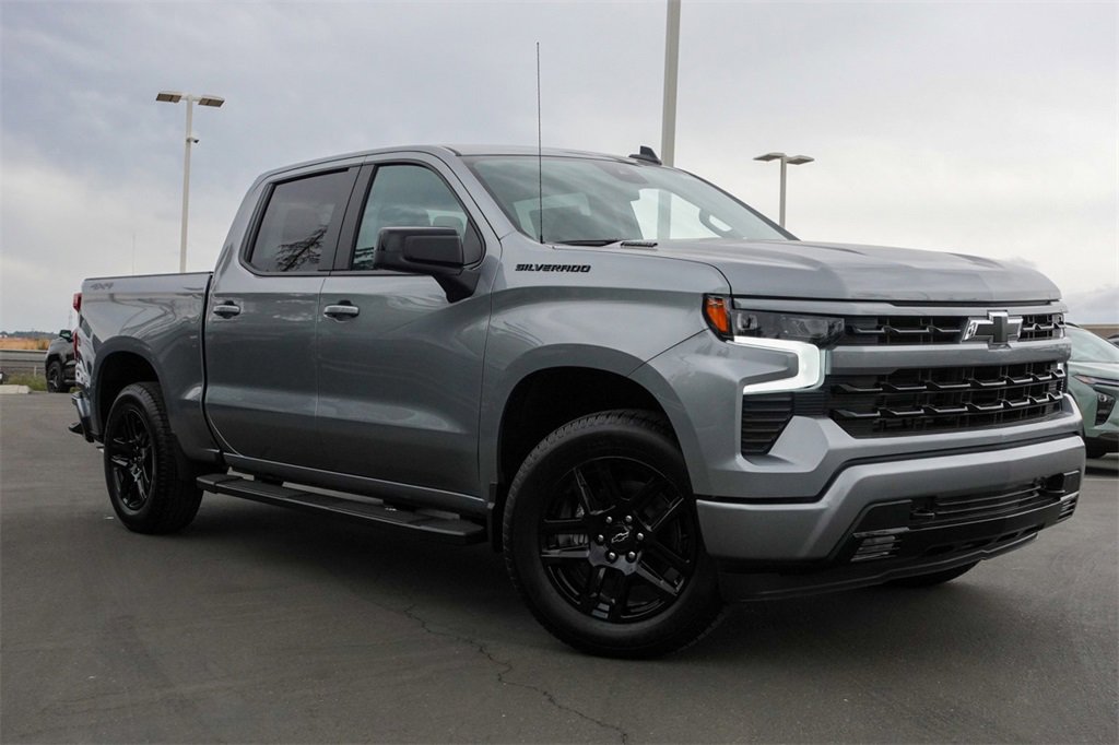 2026 Chevrolet Silverado 1500 RST photo 2