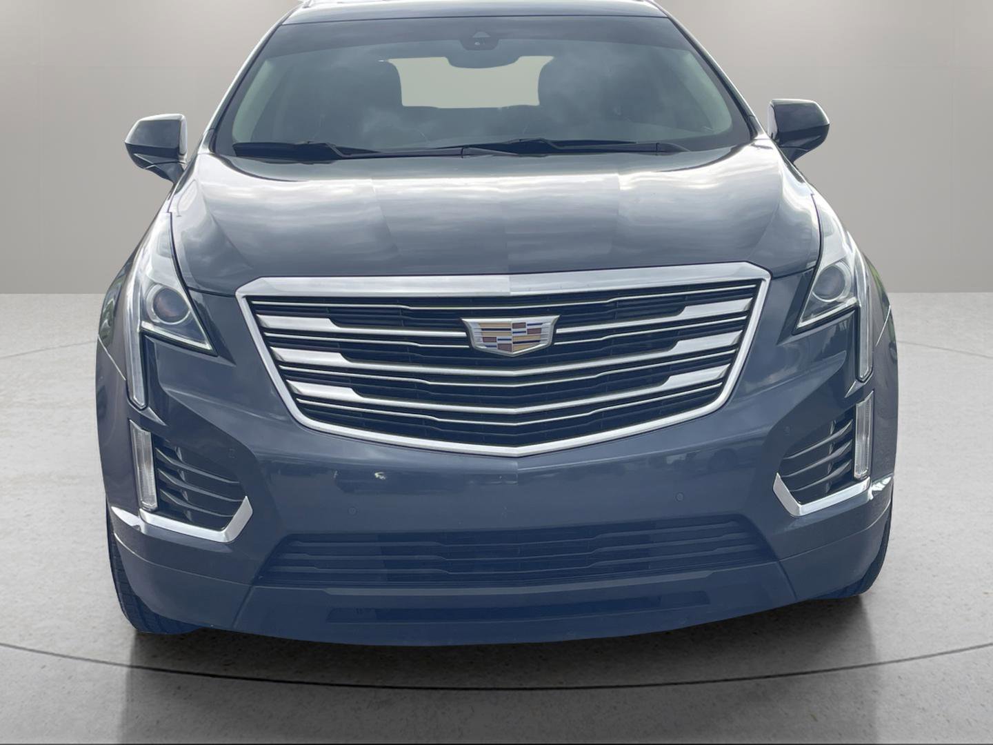 2019 Cadillac XT5 Luxury photo 2