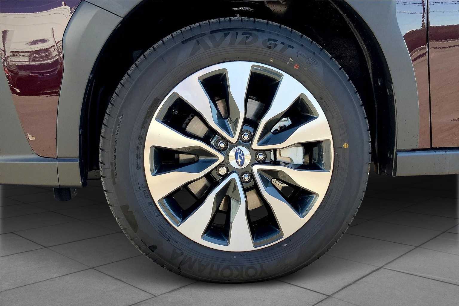 2025 Subaru Outback Touring XT photo 11