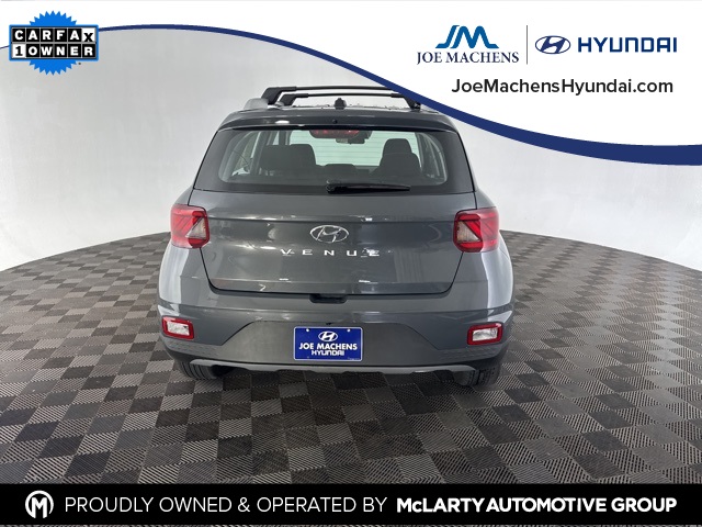2024 Hyundai Venue SEL photo 4