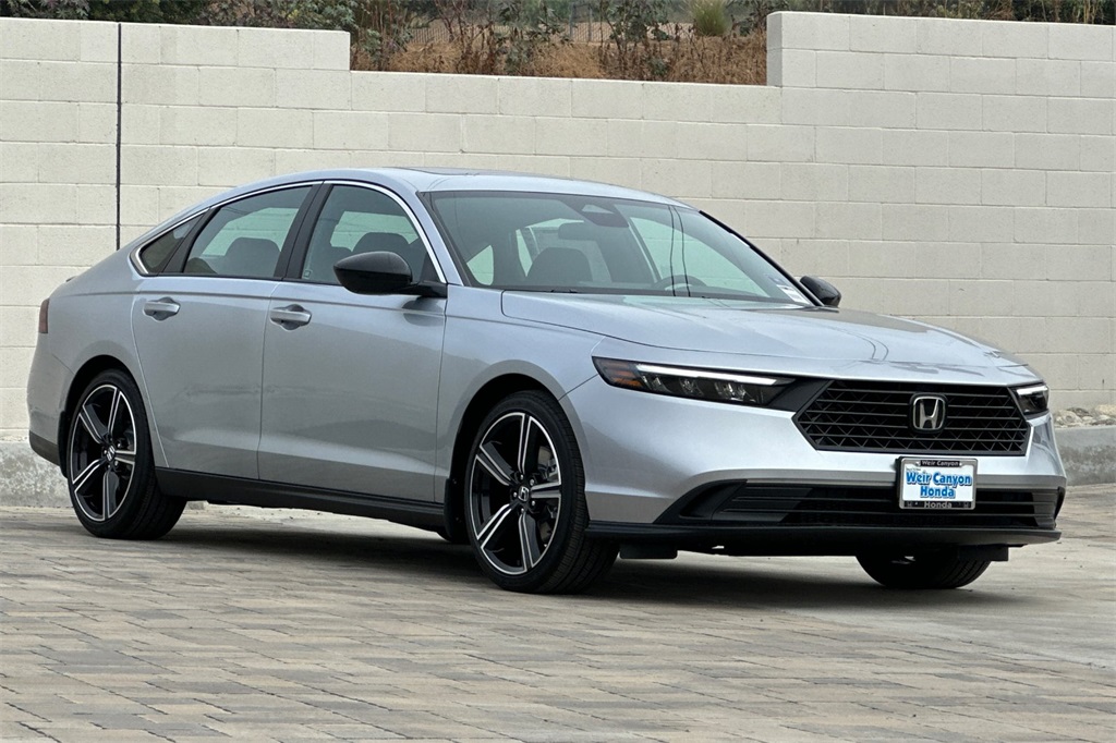 2025 Honda Accord Hybrid Sport photo 2