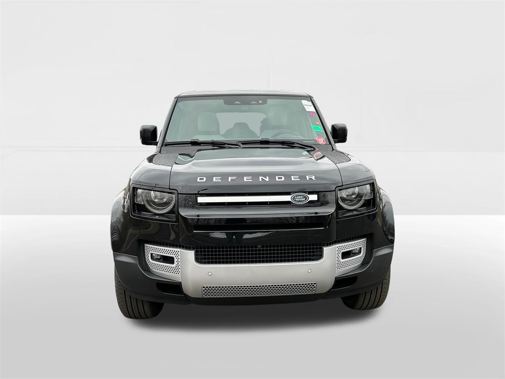2025 Land Rover Defender 110 S photo 6