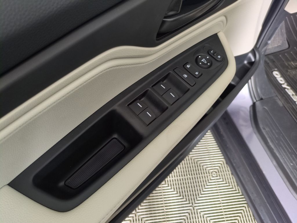 2026 Honda Odyssey EX-L photo 10