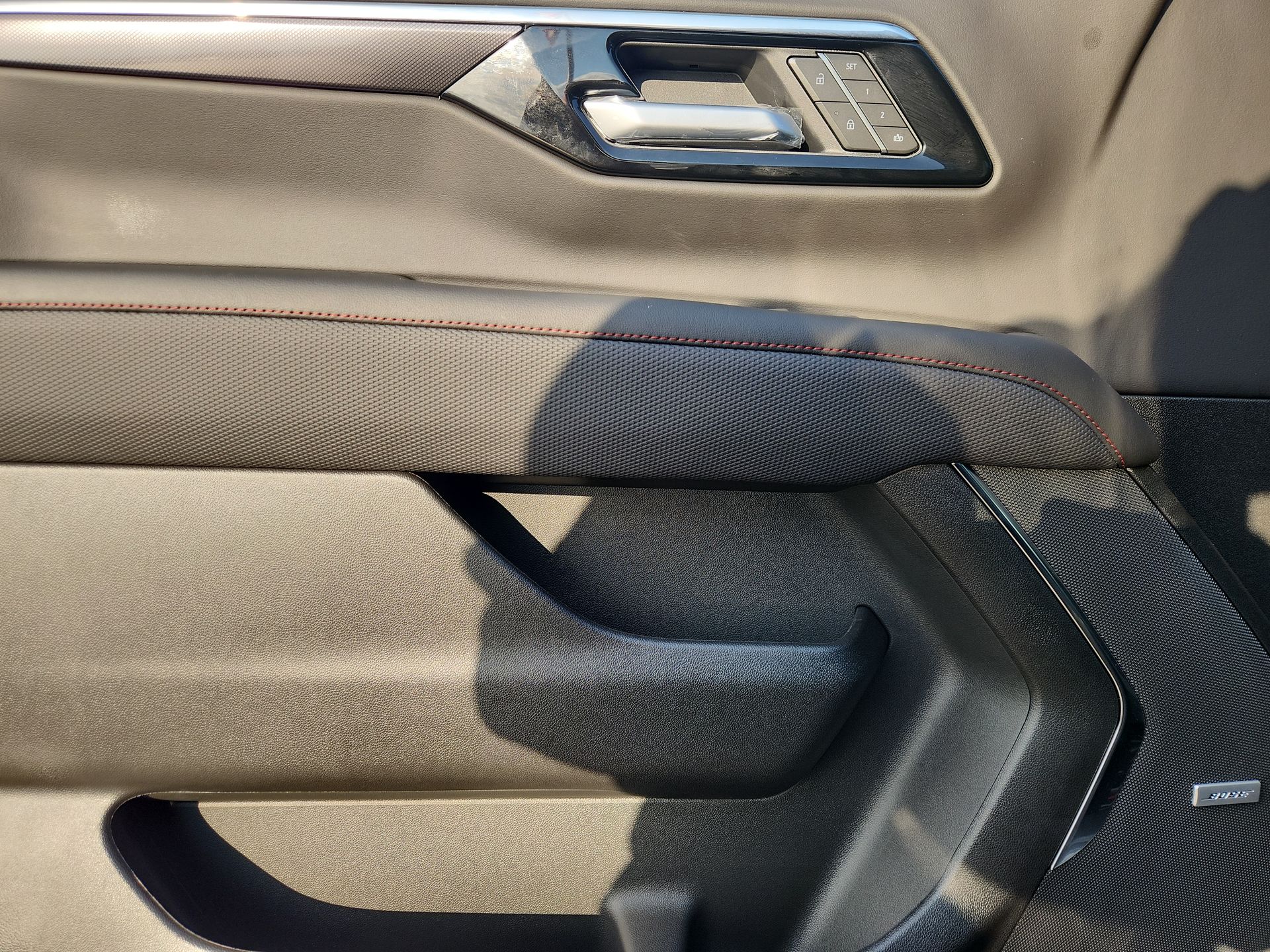 2025 Chevrolet Tahoe RST photo 22