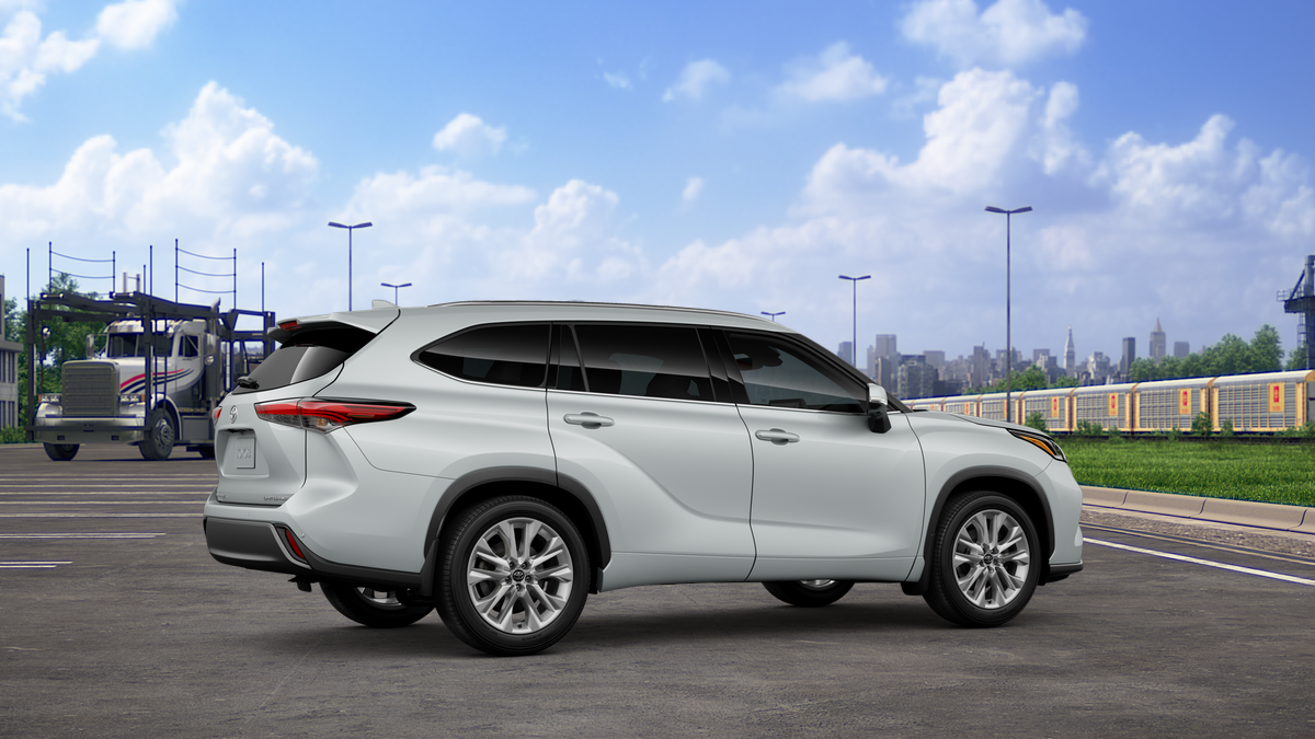 2025 Toyota Highlander Limited photo 11