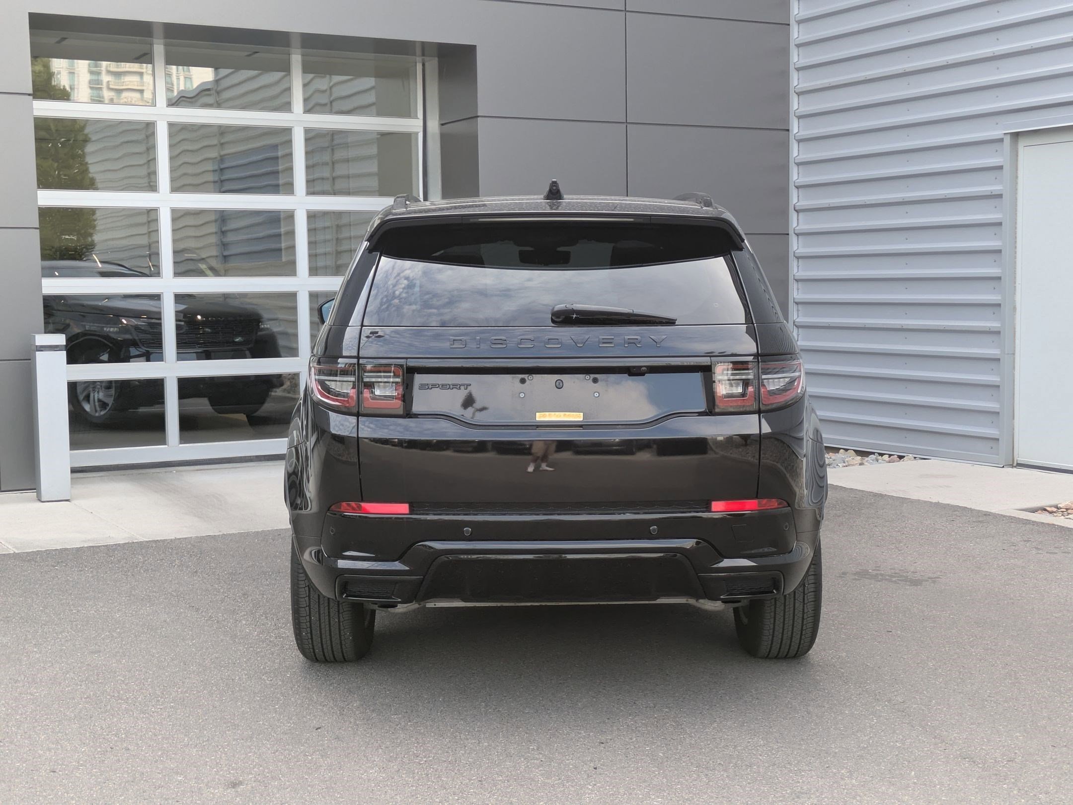 2024 Land Rover Discovery Sport Dynamic SE photo 4