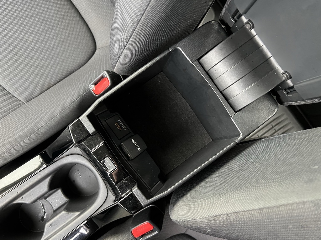 2020 Toyota Corolla Hybrid LE photo 22