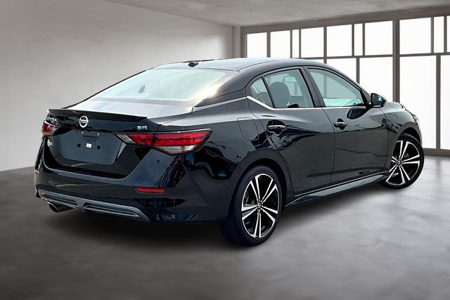 2022 Nissan Sentra SR photo 3