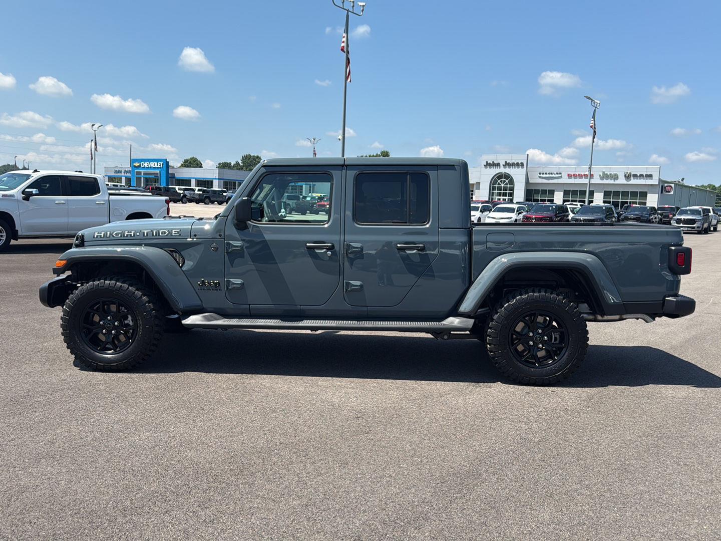 2025 Jeep Gladiator Sport photo 3
