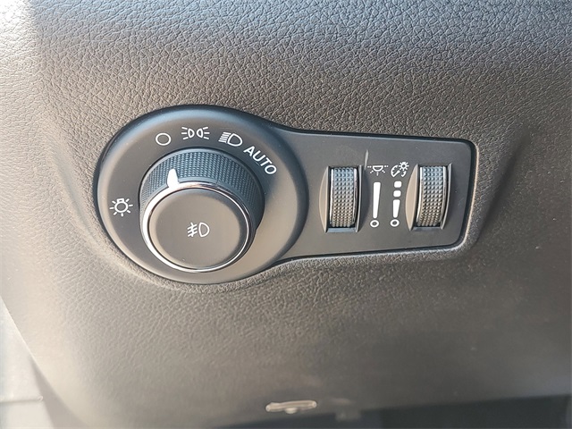 2024 Jeep Compass Latitude photo 24