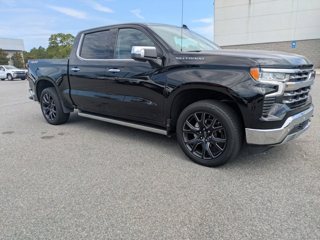2024 Chevrolet Silverado 1500 LTZ photo 2