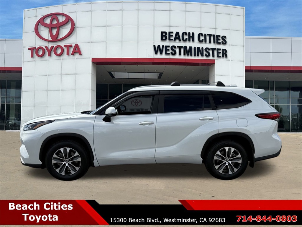 2023 Toyota Highlander XLE photo 5