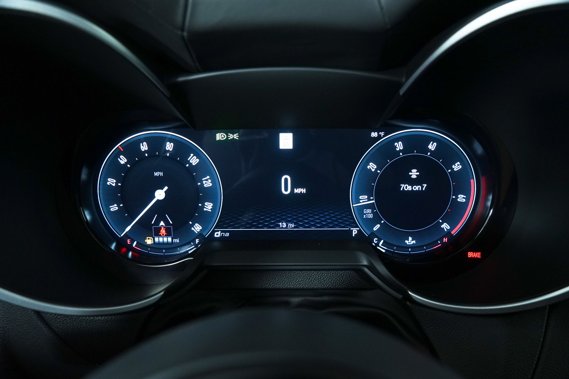 2024 Alfa Romeo Stelvio photo 21