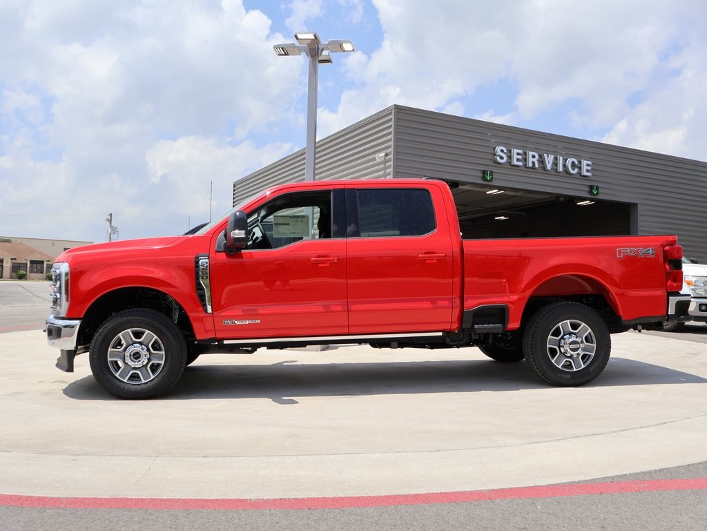2025 Ford F-250 Lariat photo 2