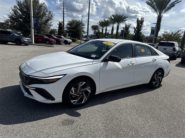 2025 Hyundai Elantra Hybrid SEL Sport photo 4