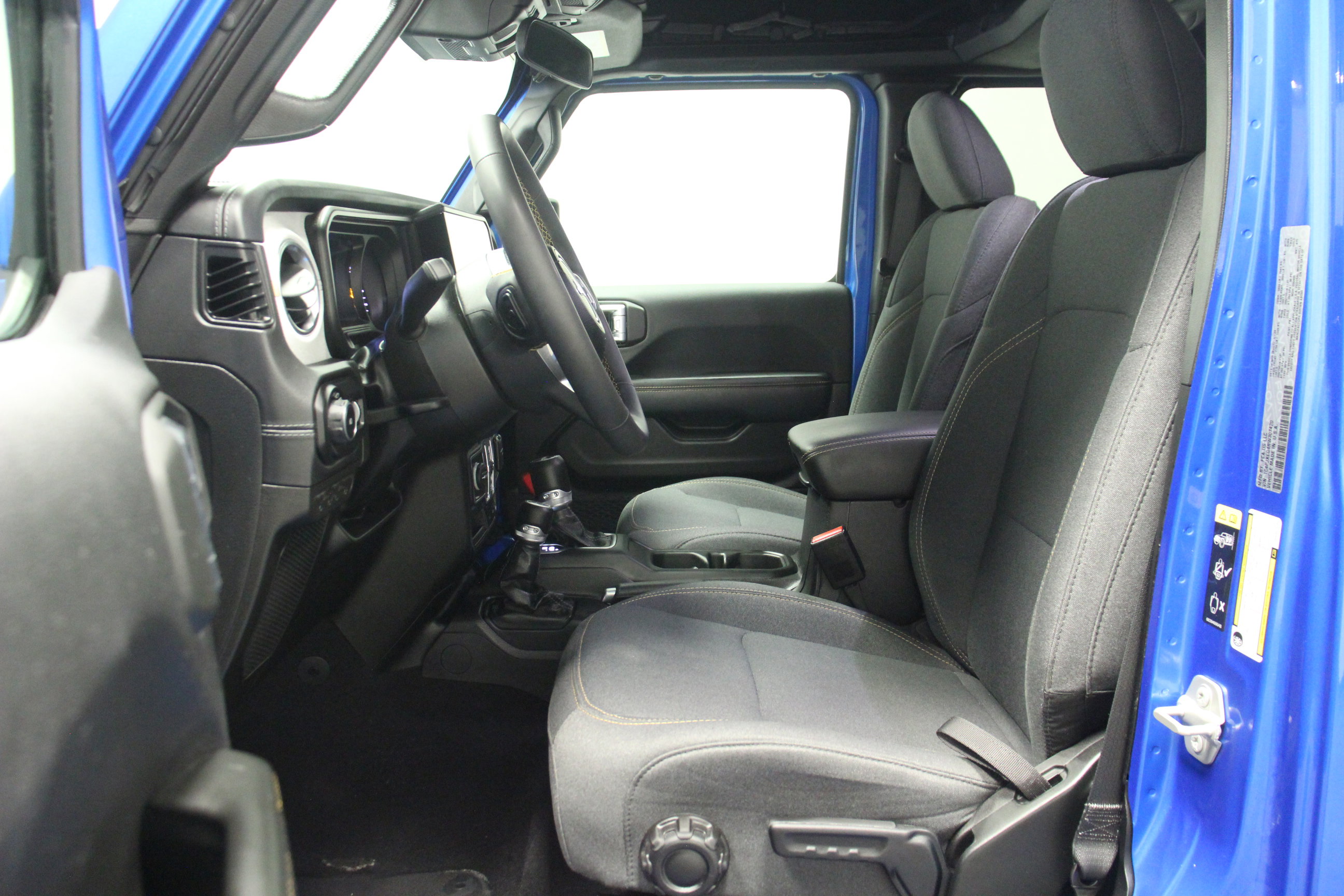 2024 Jeep Wrangler Sahara photo 13