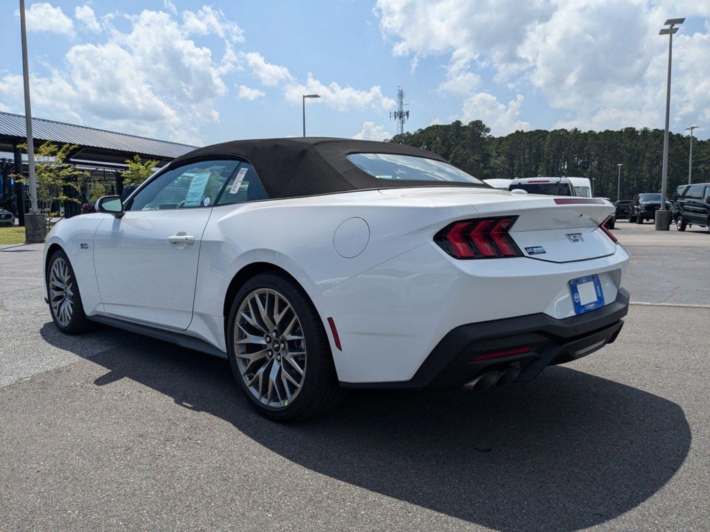 2025 Ford Mustang GT Premium Convertible photo 6