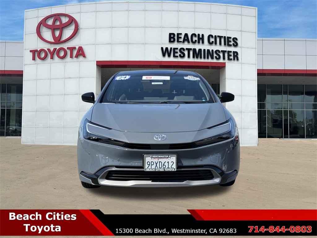 2024 Toyota Prius XLE photo 3
