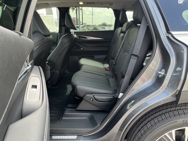 2026 Infiniti QX60 Luxe photo 21