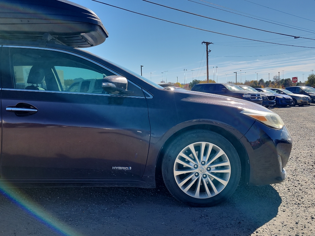 2013 Toyota Avalon Hybrid Limited photo 3