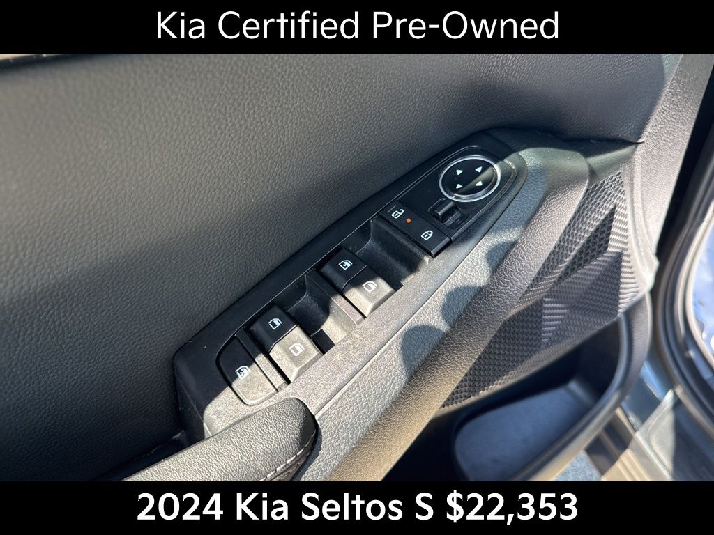 2024 Kia Seltos S photo 12