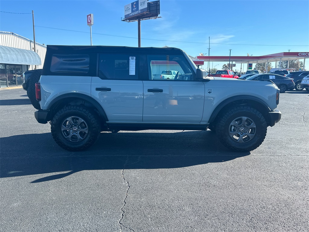 2021 Ford Bronco Big Bend photo 2