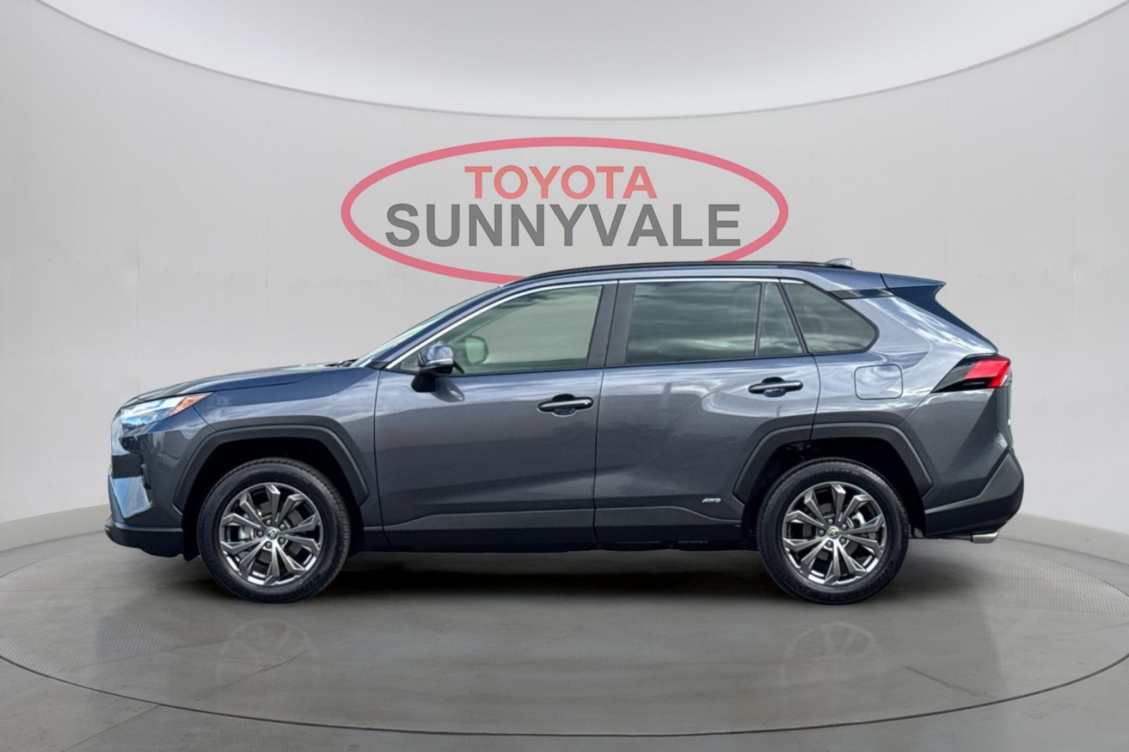 2024 Toyota RAV4 Hybrid XLE Premium photo 4
