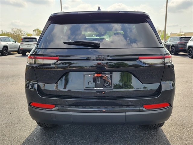 2025 Jeep Grand Cherokee Altitude X photo 3