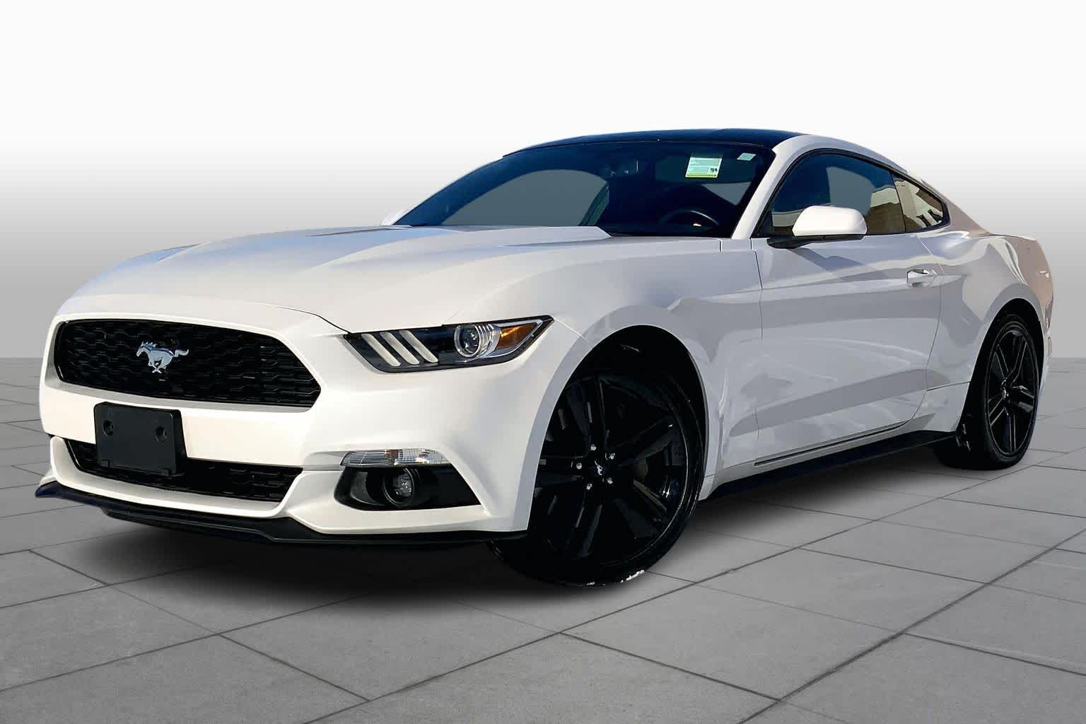 2017 Ford Mustang EcoBoost's photo