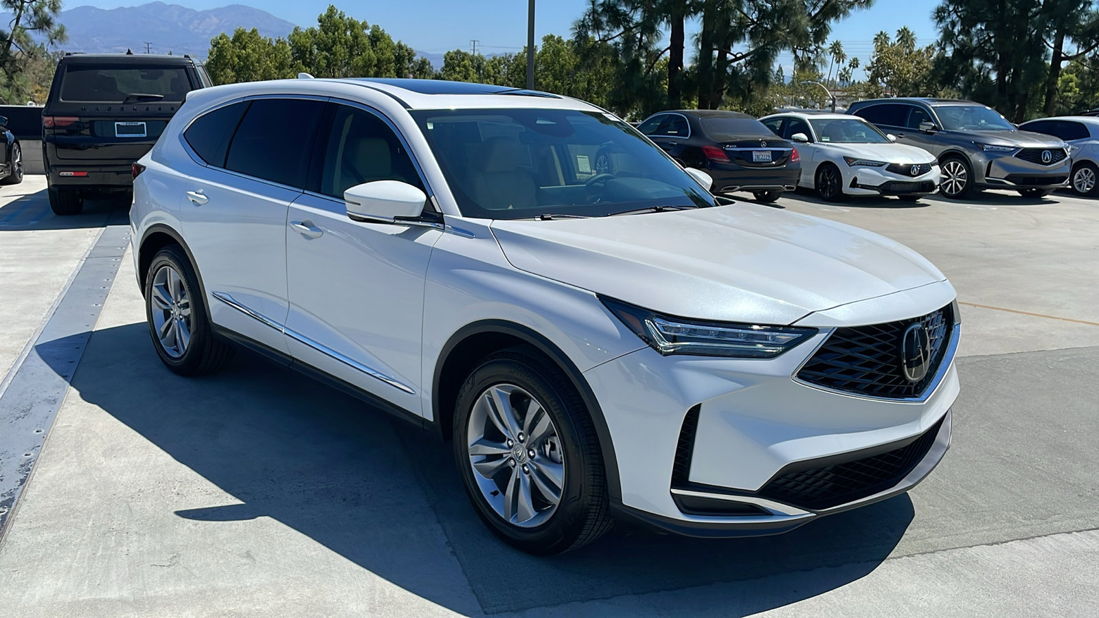 2026 Acura MDX SH-AWD photo 7