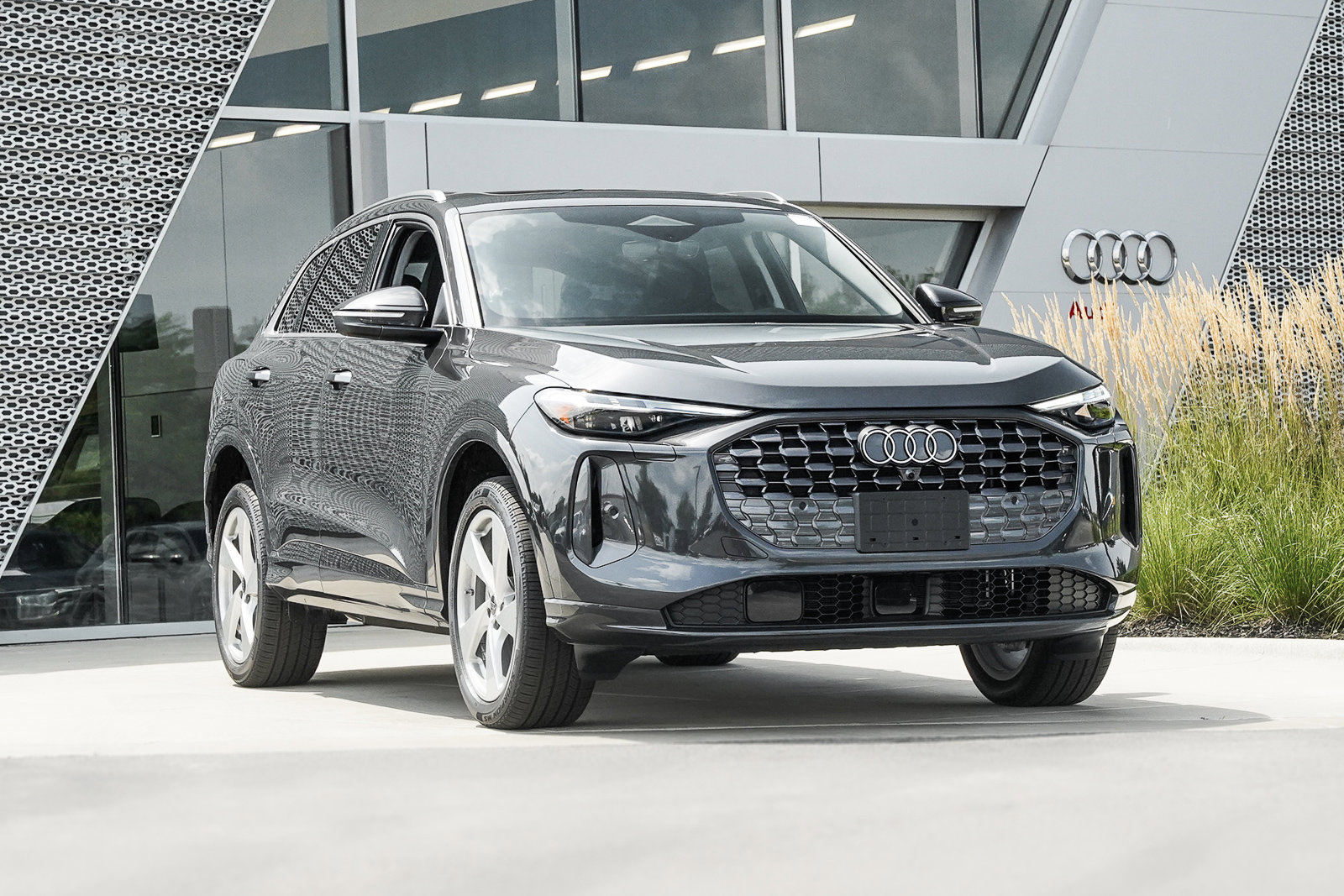 2025 Audi New Q5 Premium Plus's photo