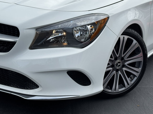2018 Mercedes Benz CLA 250 photo 2