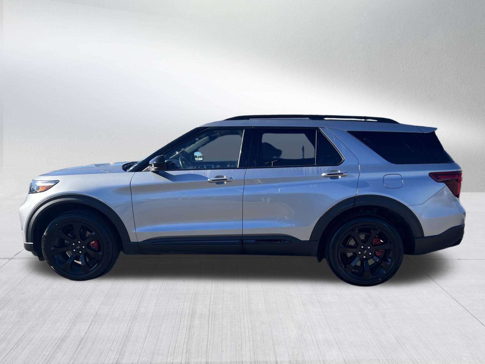 2022 Ford Explorer ST photo 4