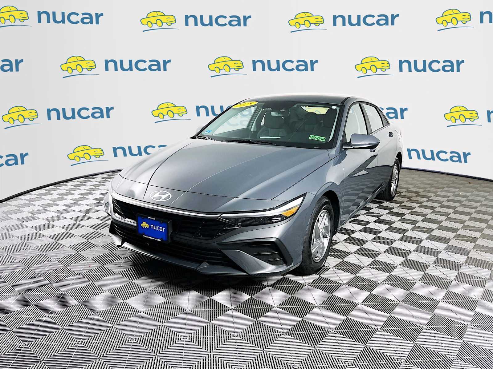 2025 Hyundai Elantra SE photo 3