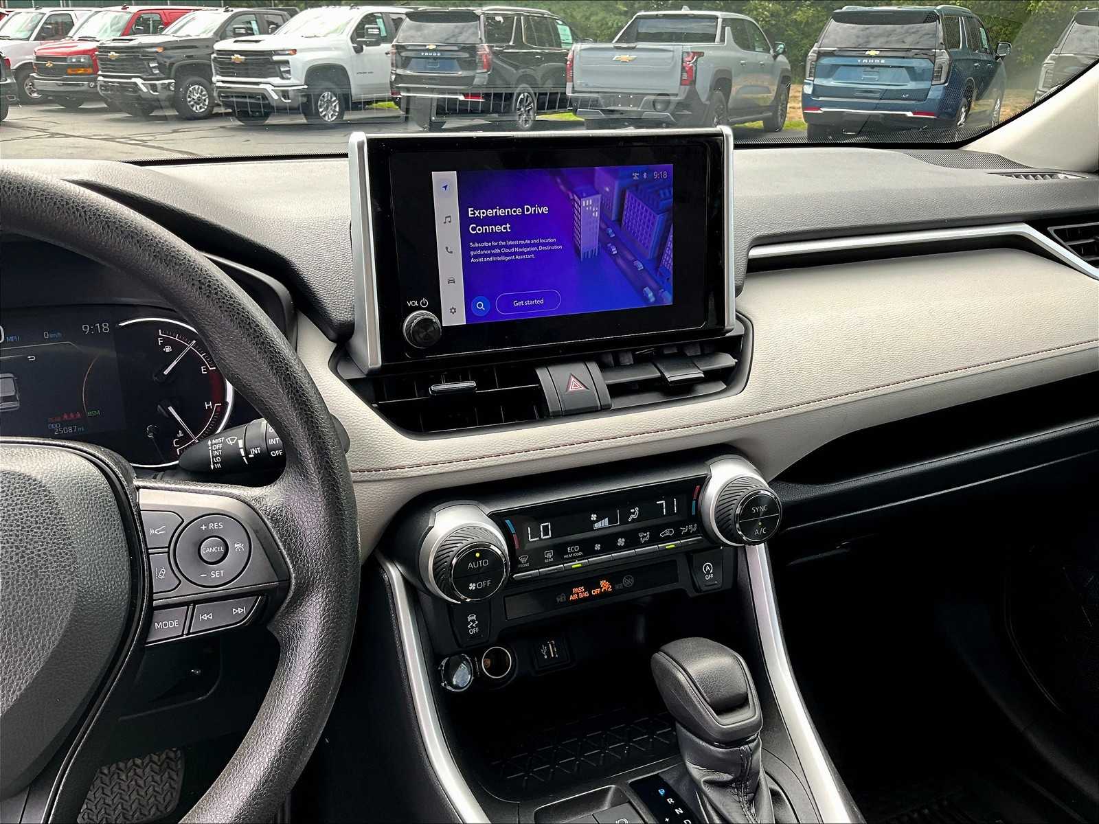 2023 Toyota RAV4 XLE photo 17