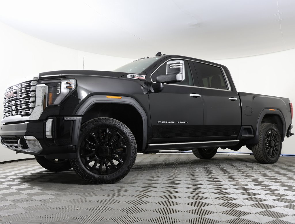 2025 GMC Sierra 2500HD Denali's photo