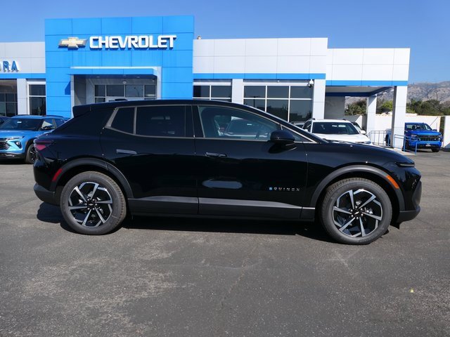 2026 Chevrolet Equinox LT photo 2