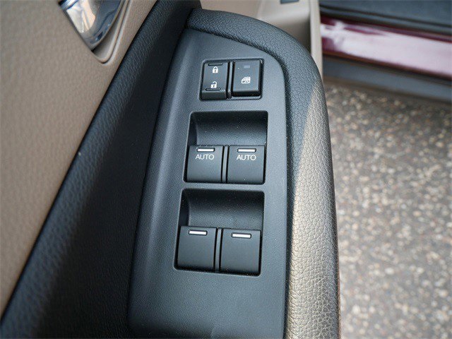 2016 Honda Pilot Elite photo 17
