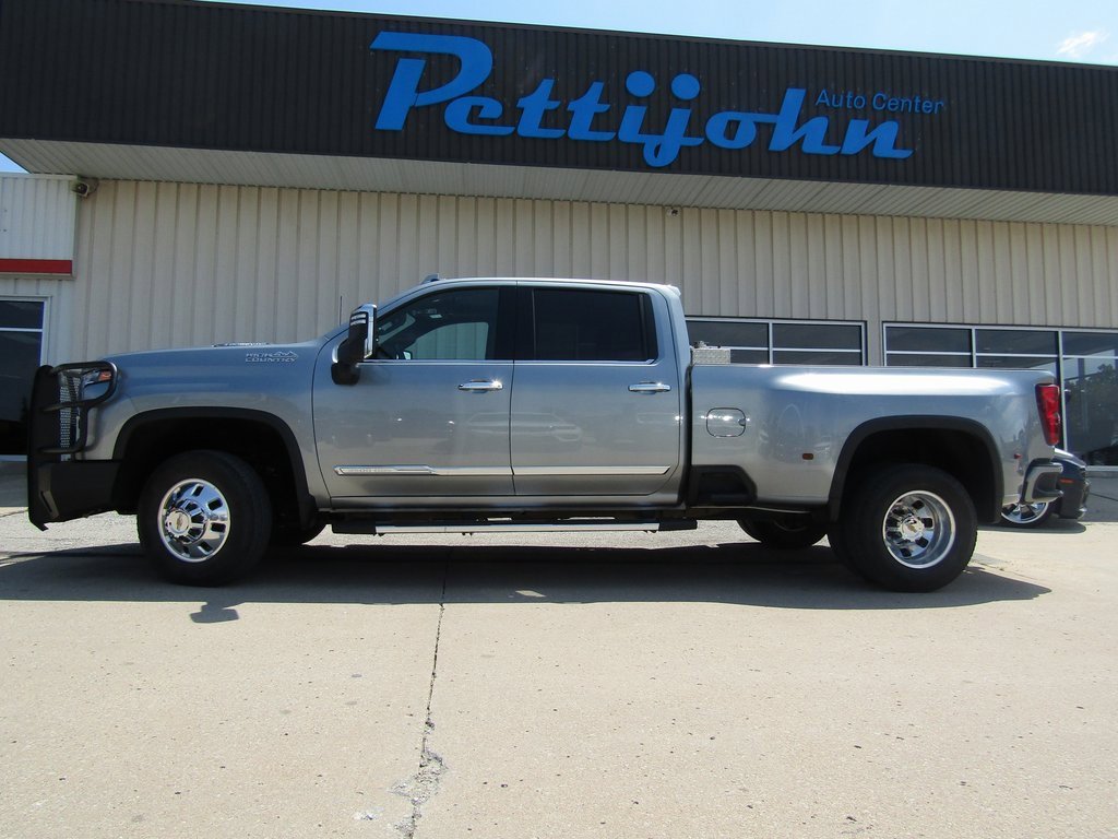 2025 Chevrolet Silverado 3500HD High Country photo 11