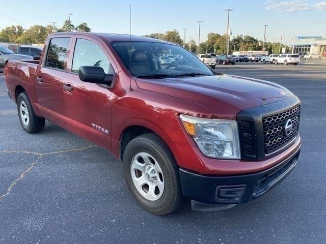 2017 Nissan Titan S photo 3