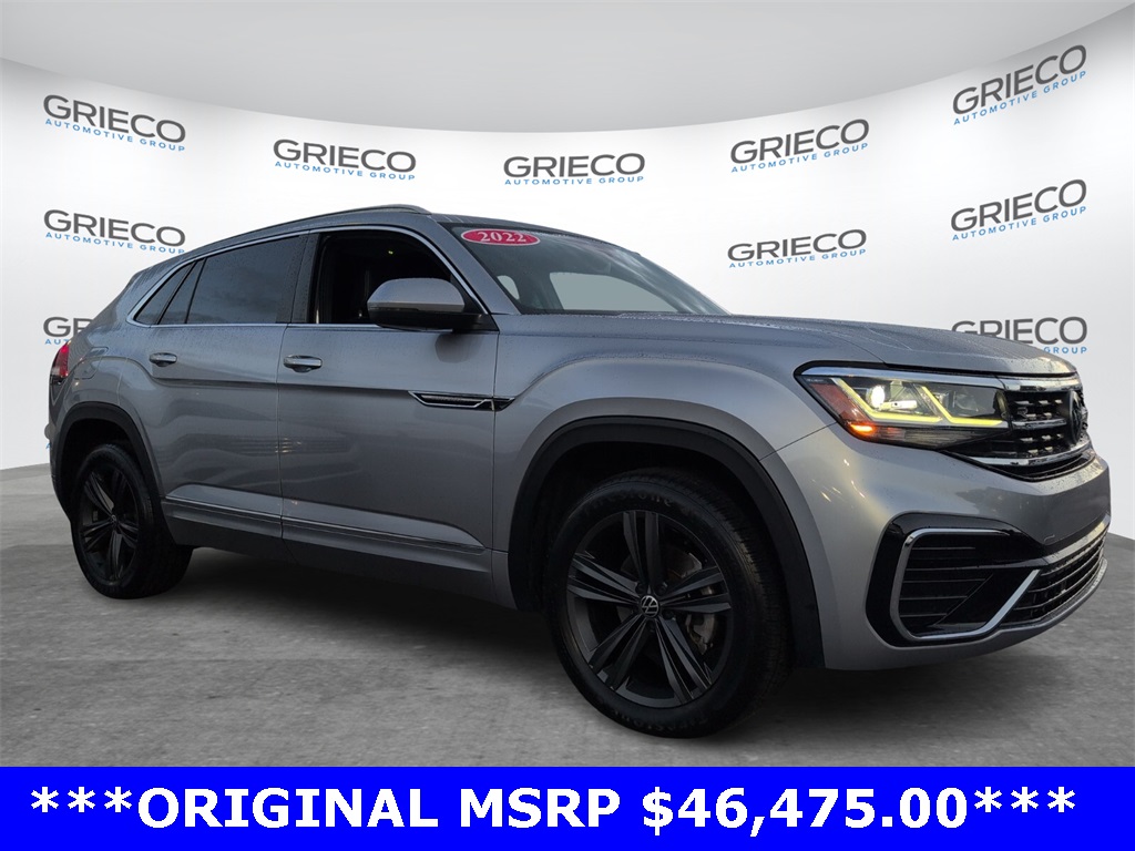 2022 Volkswagen Atlas Cross Sport SEL R-Line's photo
