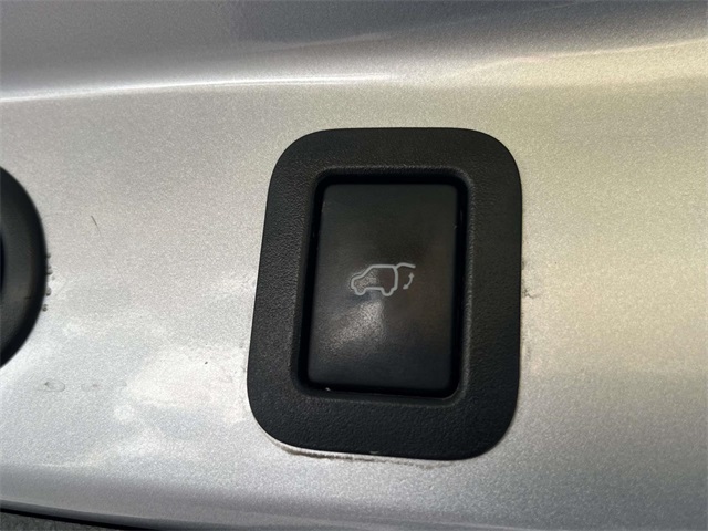 2016 Toyota Highlander Limited photo 17